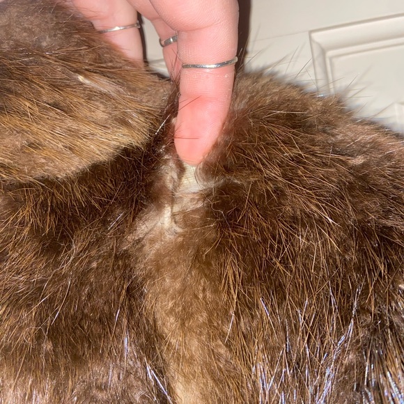 *REAL* beaver fur coat - Picture 8 of 13